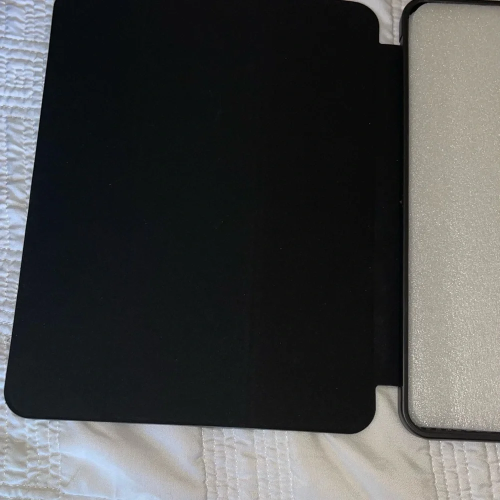 Cousper iPad Case - New, in Black!